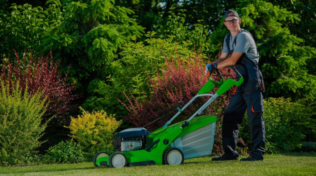 Scale a Lawn Mowing Side Hustle into a Small Business | Make Money Mowing Lawns